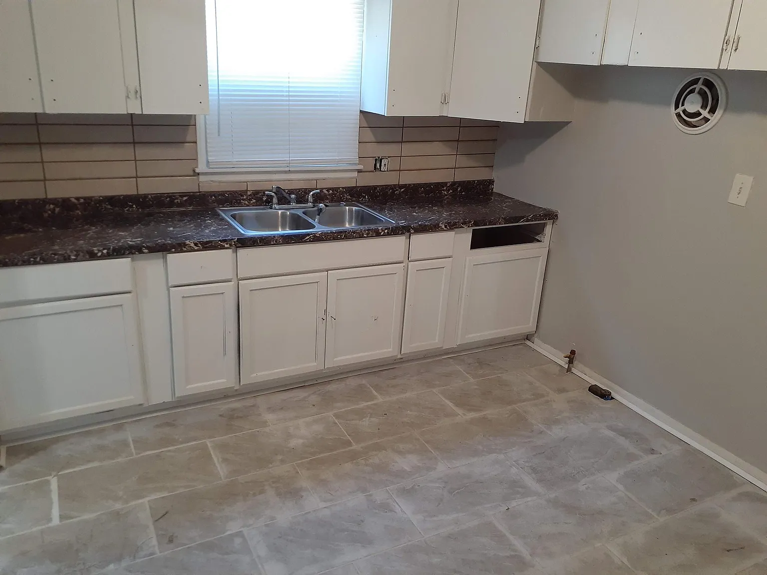 1534 E 80th Street — Photo 3