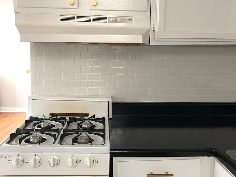 1049 Dixon Ave #1 — Photo 7
