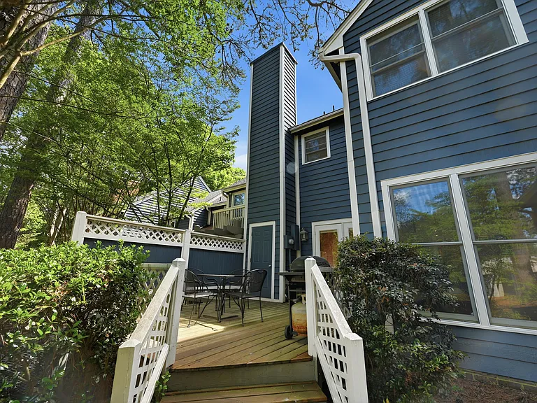 7514 Wellesley Park S — Photo 39