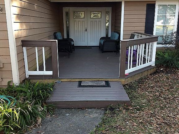 3rd image of 123 Blue Heron Dr