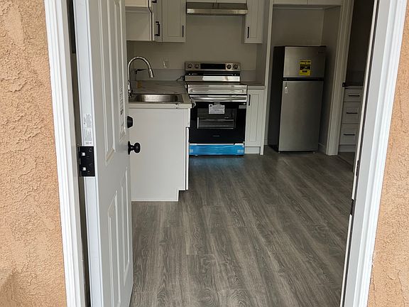 3rd image of 425 Live Oak Ave #103