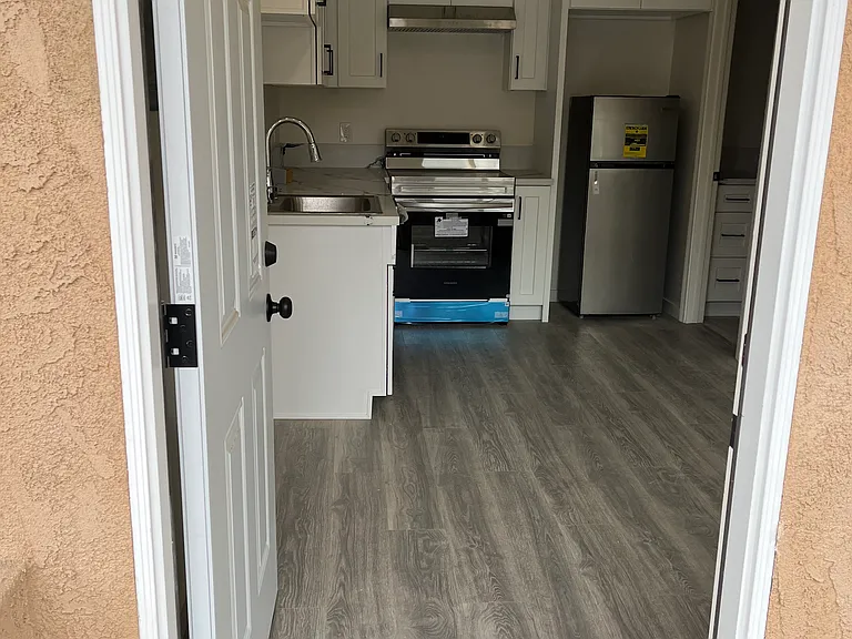 425 Live Oak Ave #103 — Photo 3