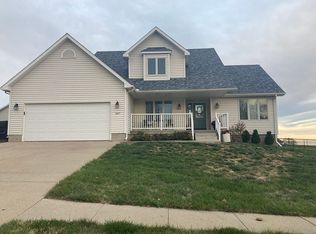 207 Manor Dr, Osceola, IA 50213