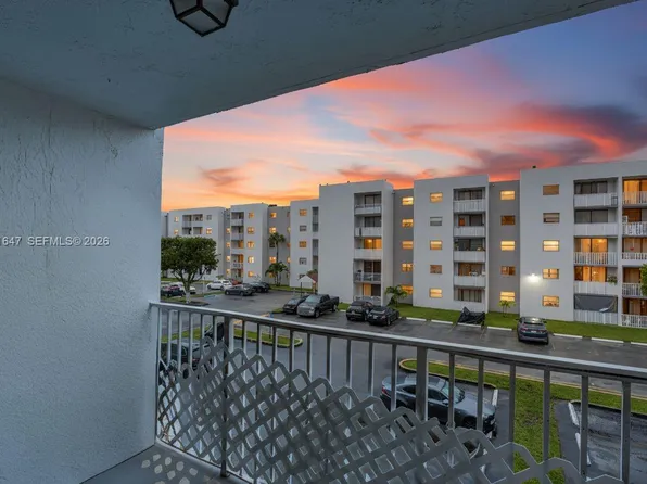 8145 NW 7th St APT 315, Miami, FL 33126