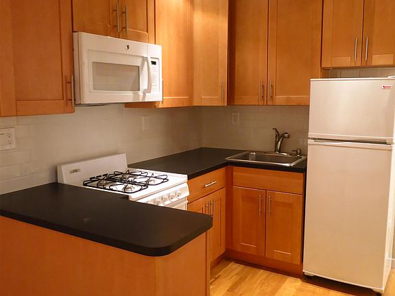 3rd image of 528 E 79th St APT 1F