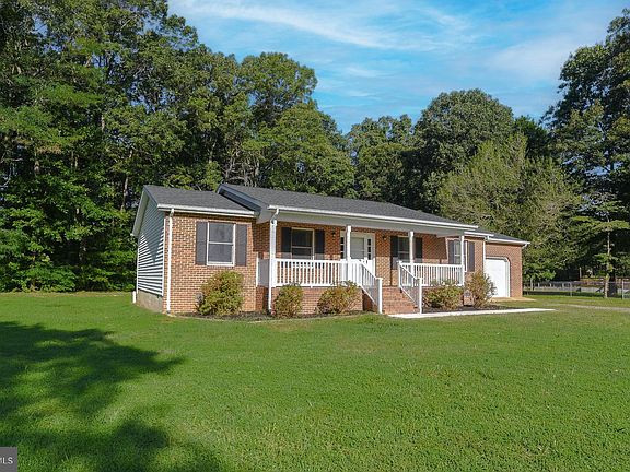 2nd image of 8156 Linda Ln