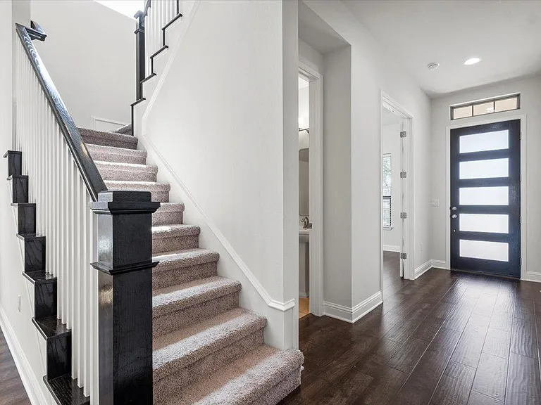 6717 Vicenza Dr — Photo 4
