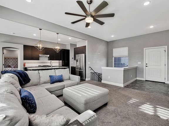 5th image of 2938 N Woodridge St