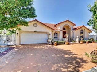 421 Cottonwood Ln, Boca Raton, FL 33487