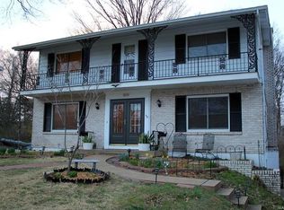 3215 Yorkchester Dr, Saint Louis, MO 63129