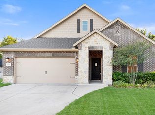 16 Dobbins Xing, Corsicana, TX 75110