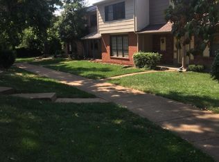 13346 Hiddencrest Ln, Ballwin, MO 63021