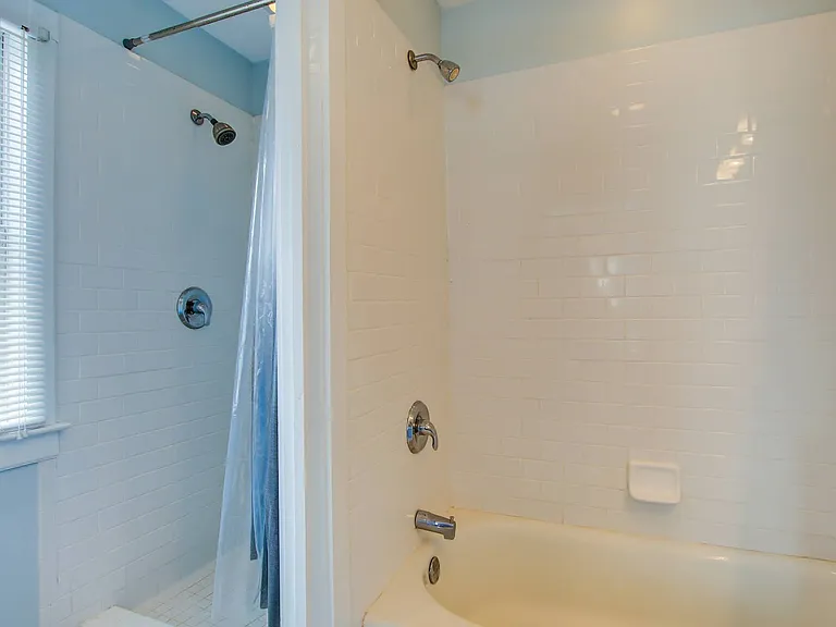 21 Hampden Ct — Photo 2