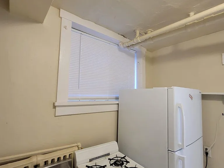 5033 Brooklyn Ave NE #C — Photo 4