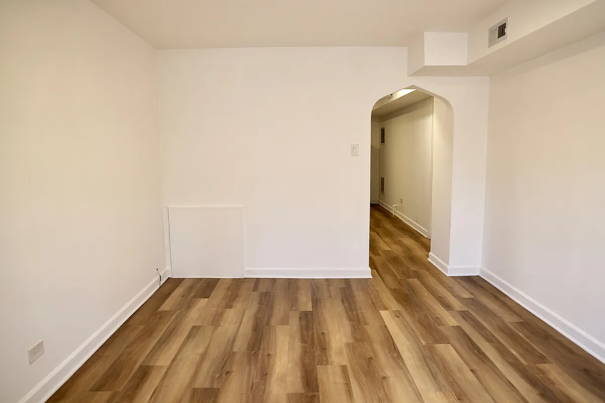 Building Photo - 2720 S Christiana Ave #1