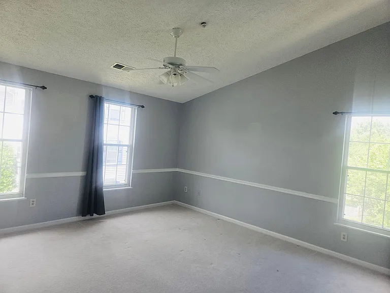 5650 Wade Ct #L — Photo 19