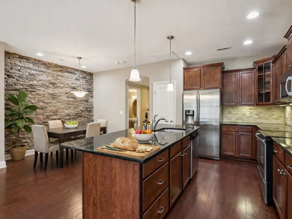419 Waterbrook Dr, Mount Juliet, TN 37122