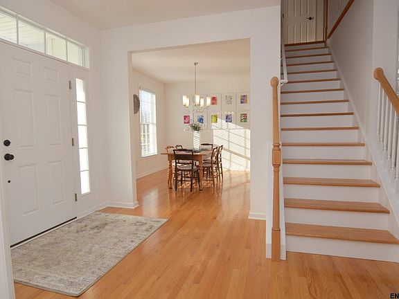 4th image of 49 Candlewood Dr