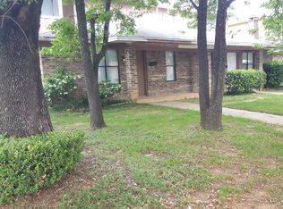 913 W Rochelle Rd, Irving, TX 75062