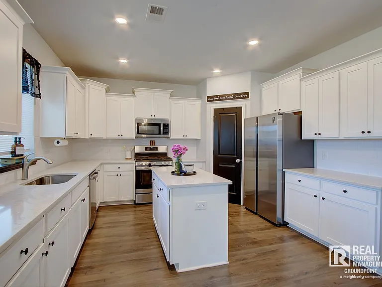 214 Honey Horn Dr — Photo 7
