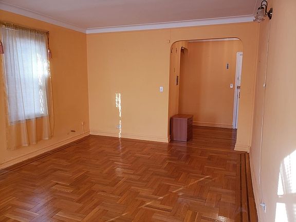 3rd image of 1536 51st St APT E1