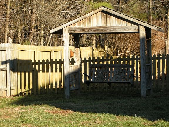 9634 Mesquite back yard gazebo