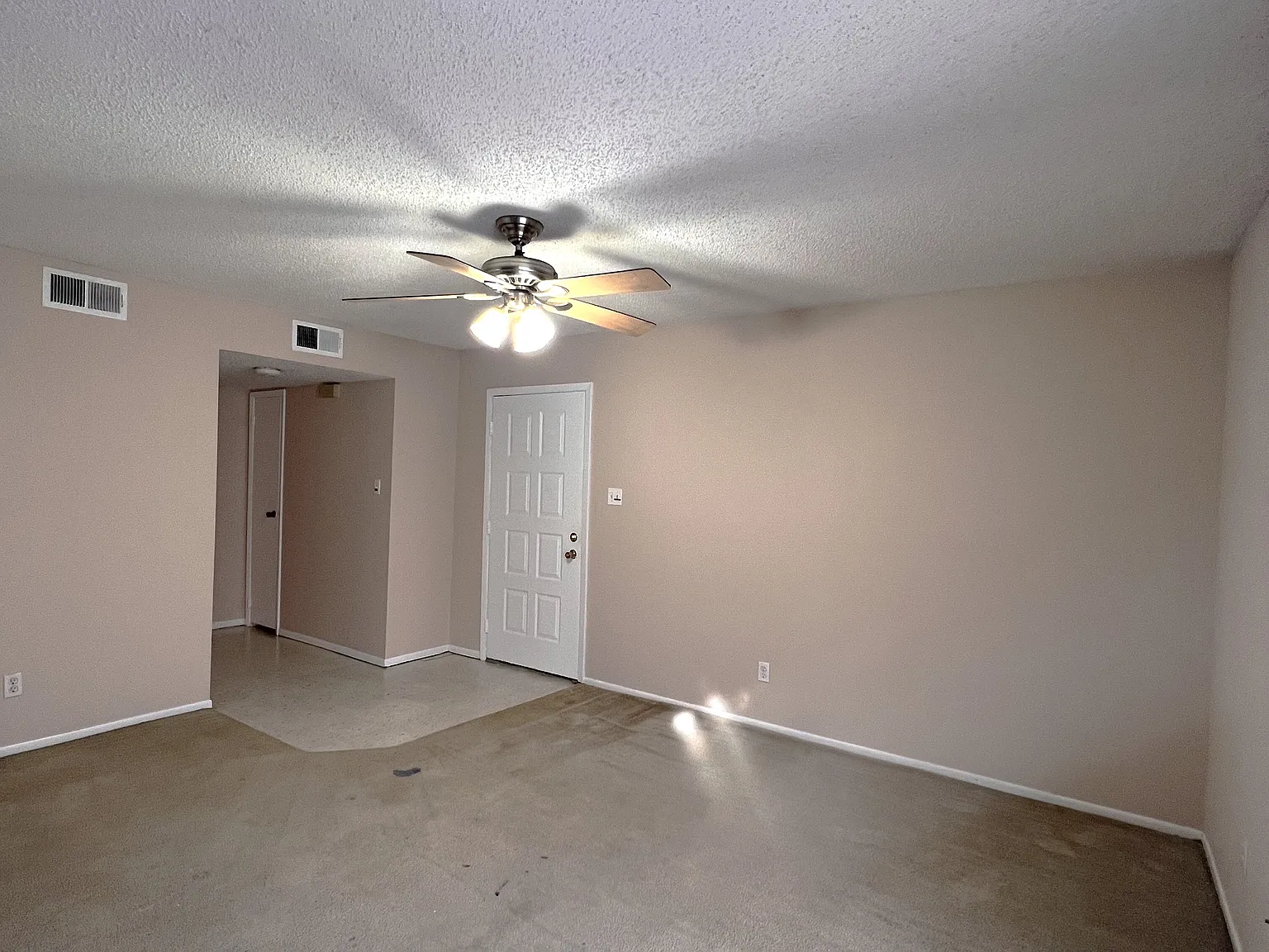 2 bed, $700 — Photo 4