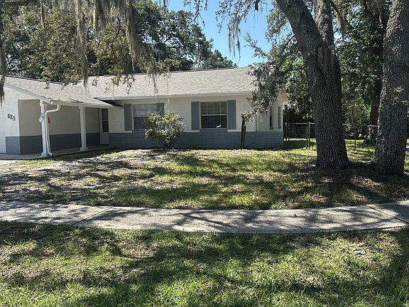 2nd image of 821 Turtle Mound Dr