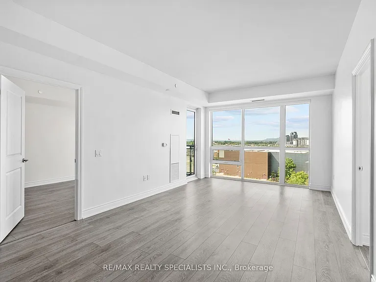 1050 Main St E #718 — Photo 11