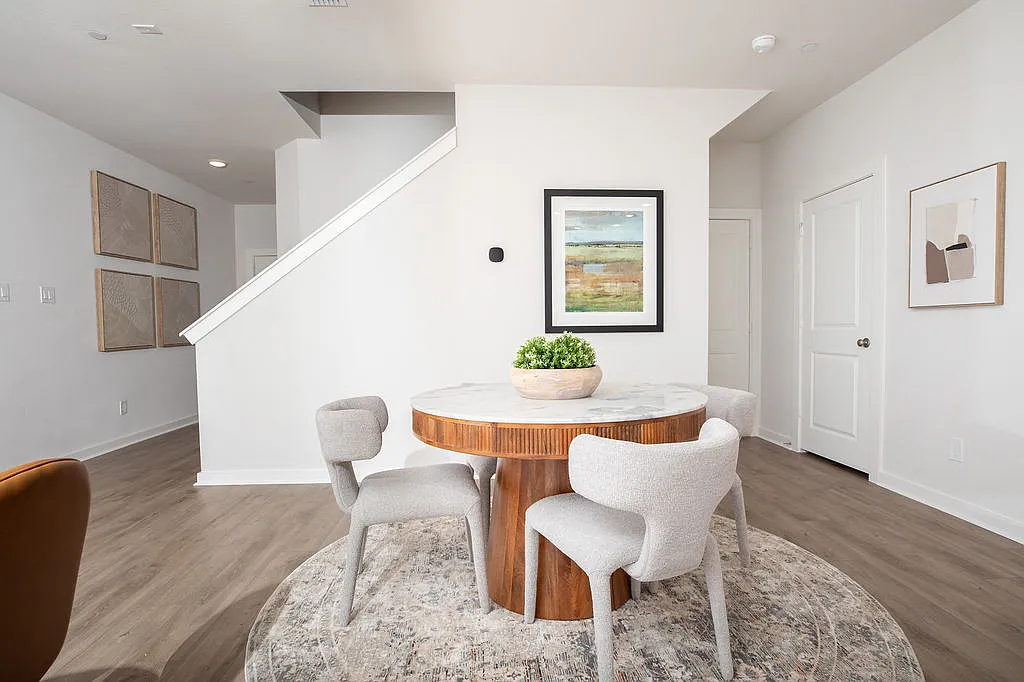 Skymor Pearland — Photo 2
