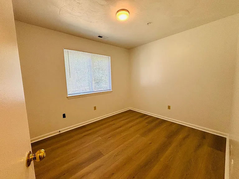 927AB - 410 Houston St. - DM — Photo 85