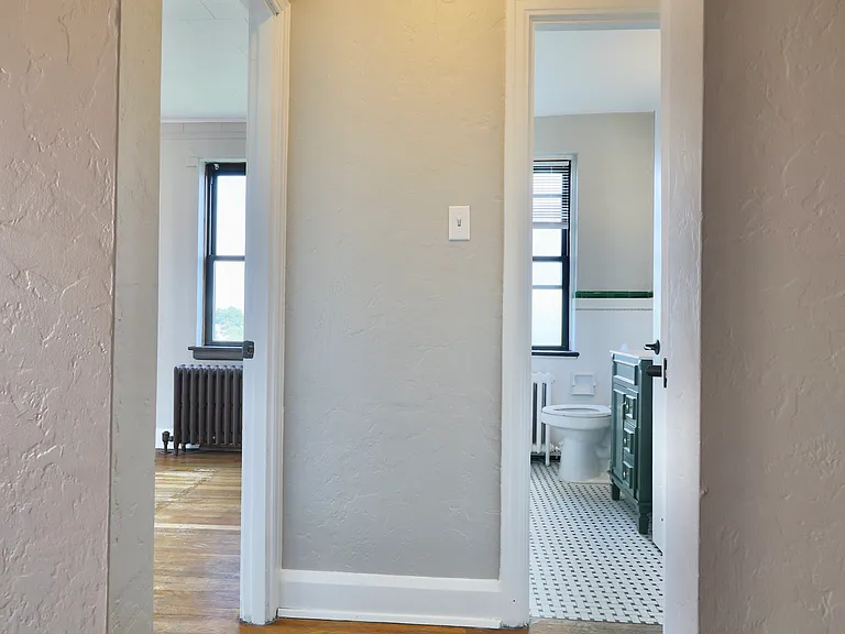Apartments On Academy — Photo 48