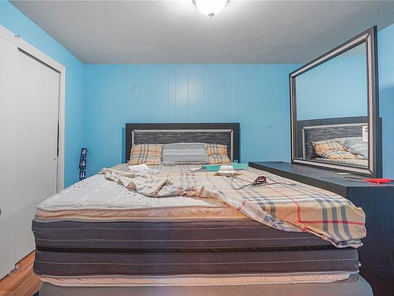 5th image of 39 Highland St