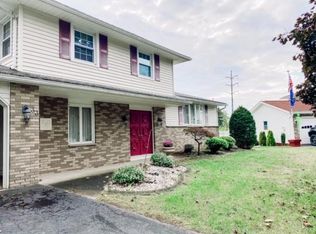 33 Pyramid Ln, Rochester, NY 14624