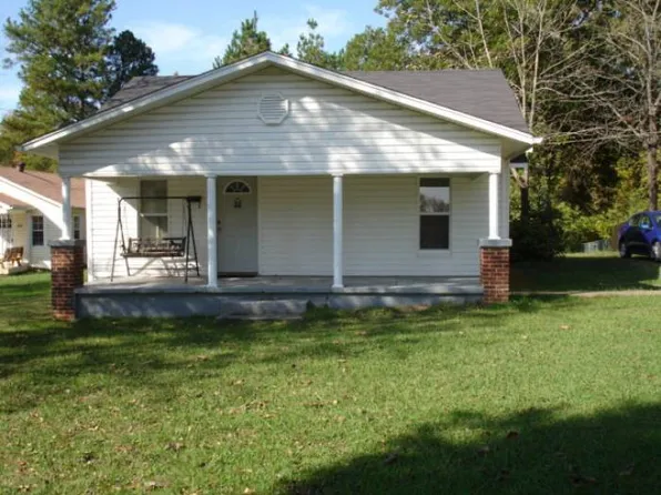 131 Post Oak Ave, Camden, TN 38320