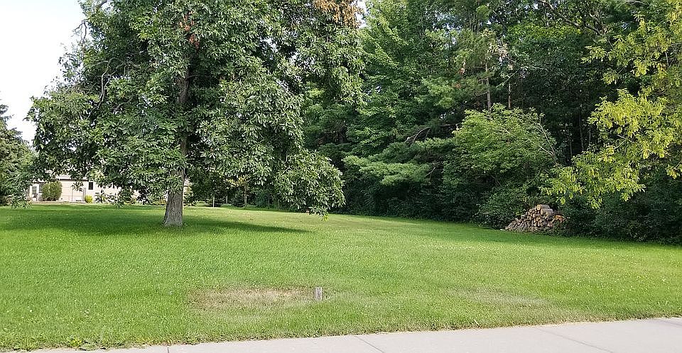 2nd image of 2050 Peters Rd