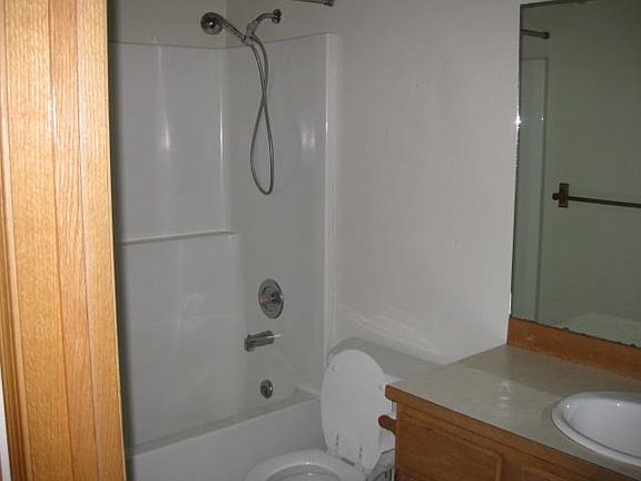 2nd image of 2305 Woodfield Loop SE