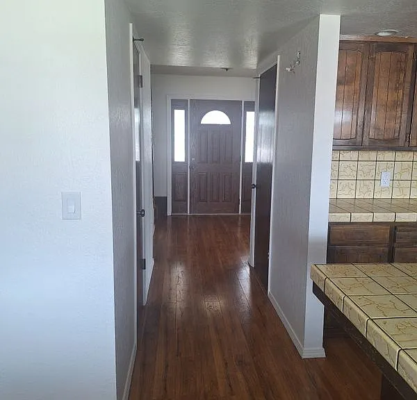 380 S 19th Ave — Photo 6
