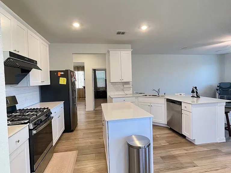 8413 Butterfly Ln — Photo 6