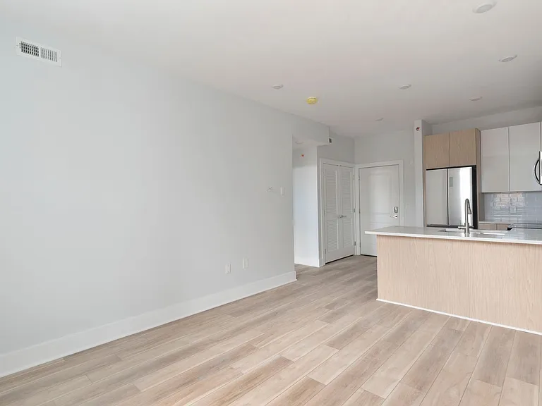 3935-3937 Lancaster Ave — Photo 15