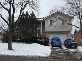 2001 Sunnydale St, Woodridge, IL 60517