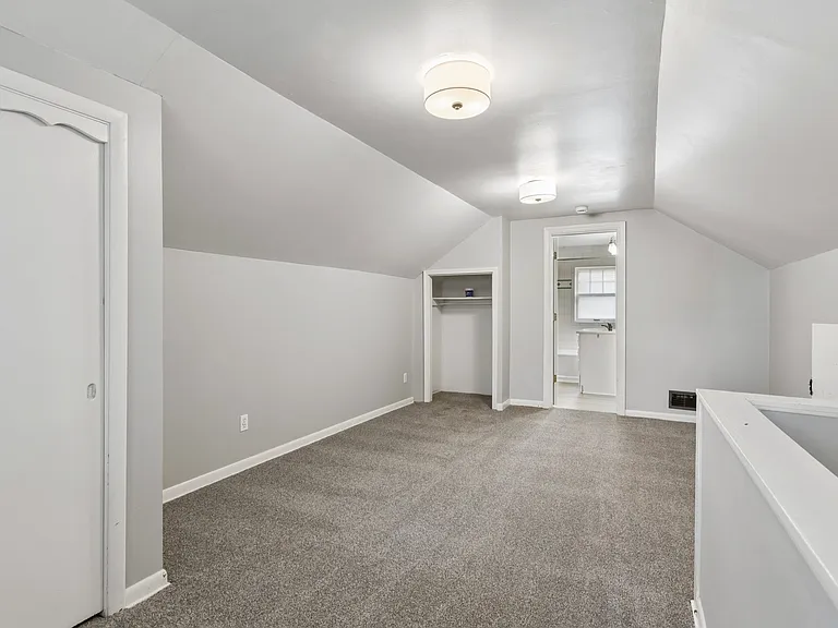 519 S 56th St — Photo 19