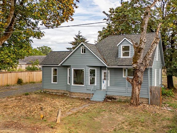 3rd image of 714 Water St