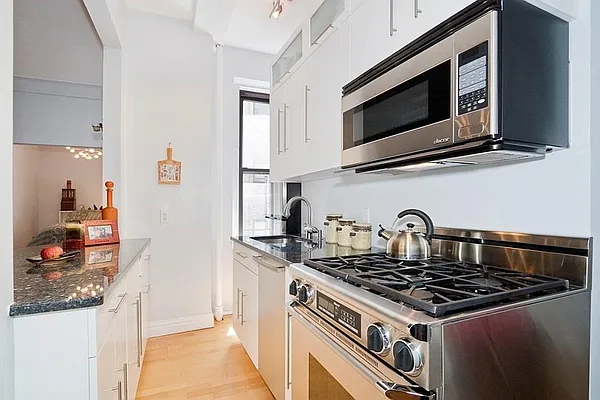 Sold by Corcoran | media 3
