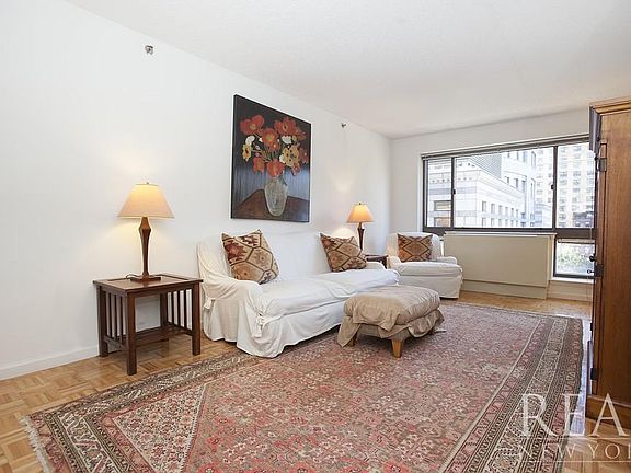 2nd image of 311 W 50th St APT 5L
