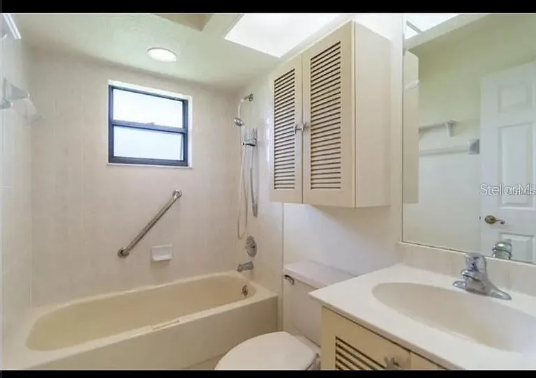 25230 Campos Dr — Photo 11