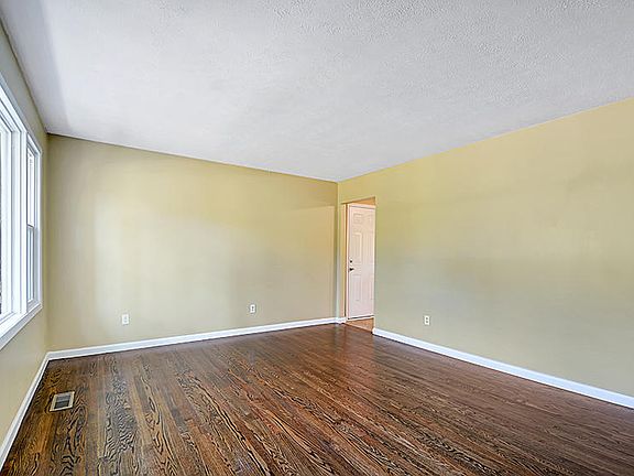 5th image of 8244 Westland Dr