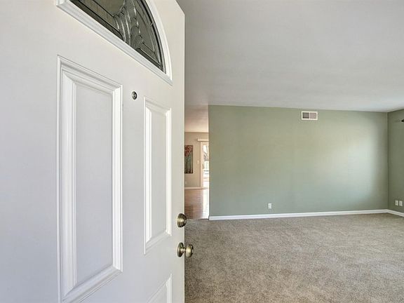 4th image of 8050 Camstock Ct