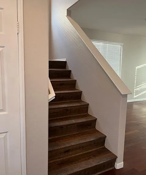 11086 Hillsborough Ct — Photo 2