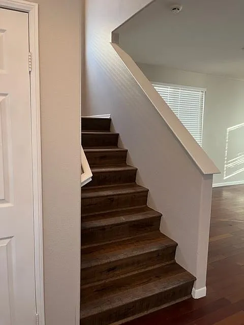 Building Photo - 11086 Hillsborough Ct
